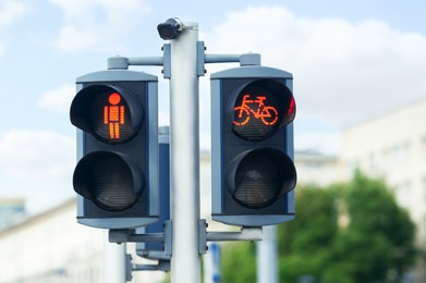 Pedestrian and bicycle traffic light on city street