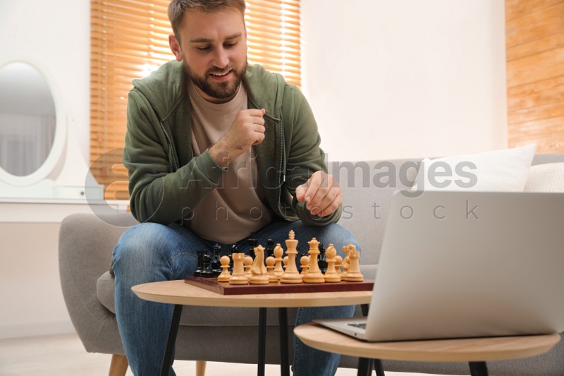 With chat online chess Play Chess