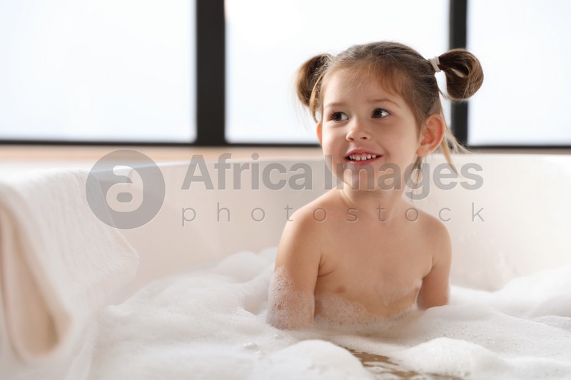 Cute Little Girl Taking Bubble Bath At, American Girl Blue Bathtub With Bubbles
