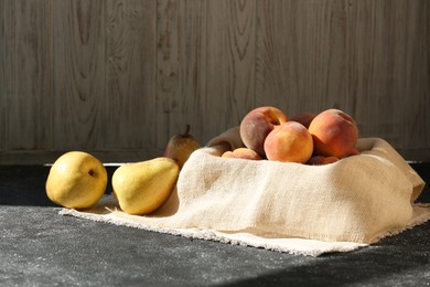 Juicy fruits and double-sided backdrops in photo studio